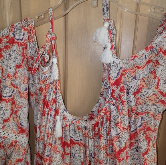 Misses sz L Forever 21 Cold Shoulder bright pattern Shirt Fluttery Sleeves - Picture 6 of 7